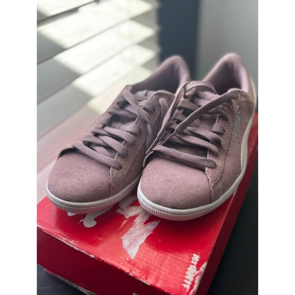 Puma Shoes - Puma Womens Suede SoftFoam+ Sneakers 6.5